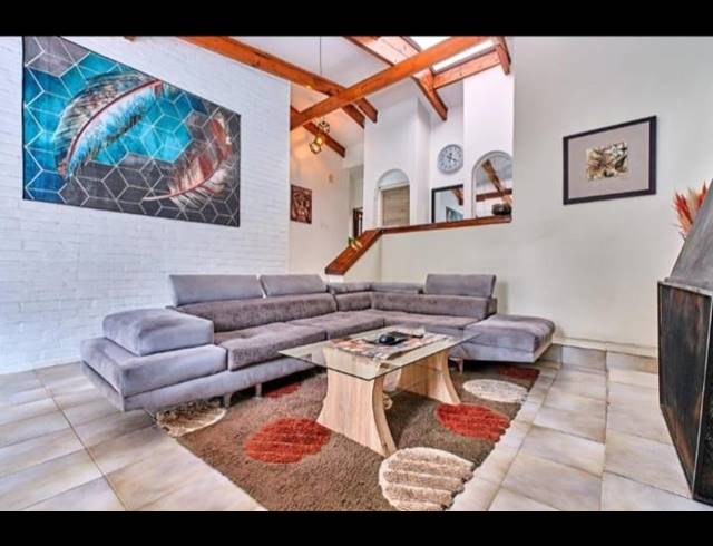 5 BEDROOM PROPERTY TO RENT IN RIVONIA